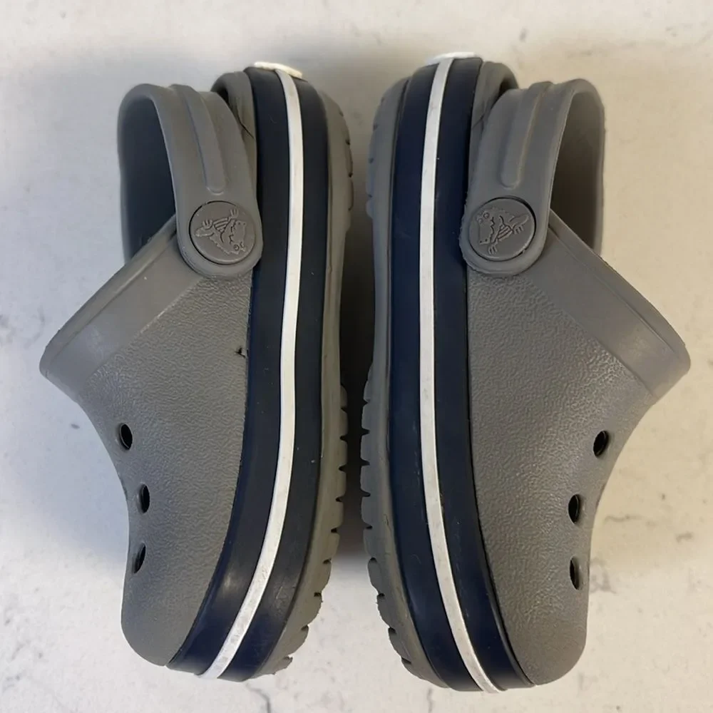 Crocs Unisex Kids Crocband Clog Size 4 Grey & Navy Blue